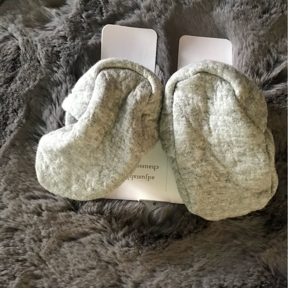 Burt’s Bees adjustable baby booties - Picture 3 of 4